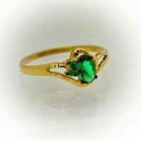 Anillo de Oro con Piedras verdes