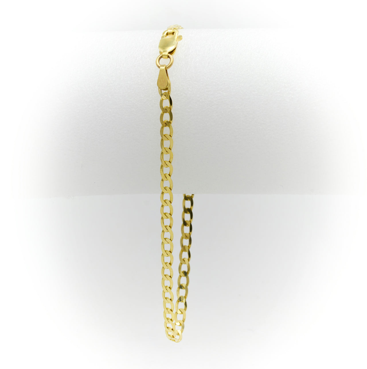 manilla de oro para mujer en vista lateral