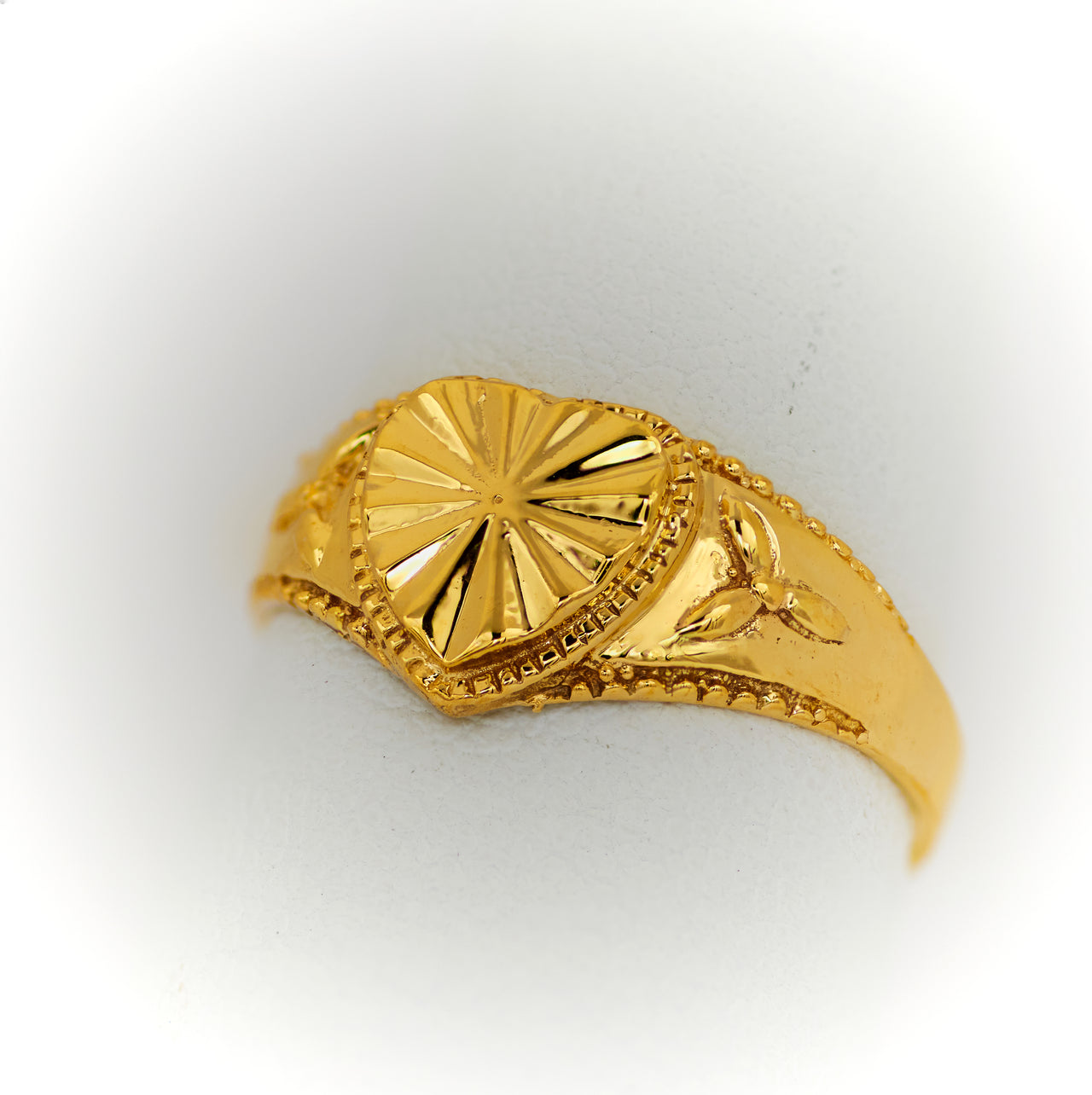 Anillo de Oro 10k Estilo Corazón Texturizado