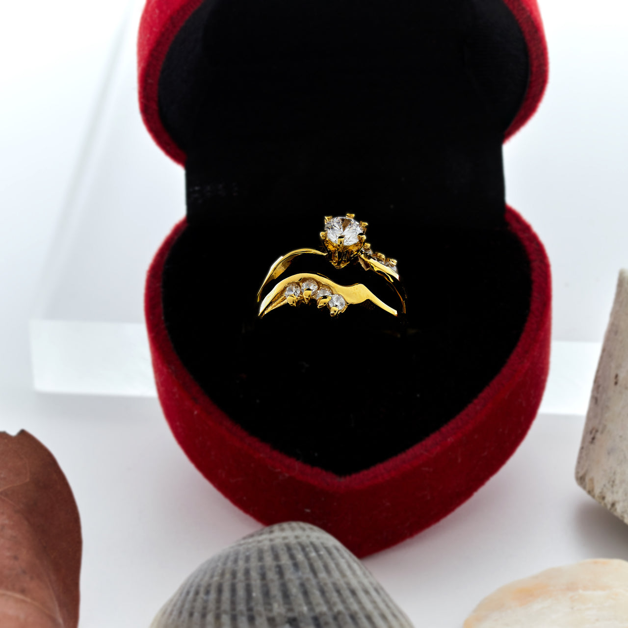 Anillos de Compromiso para Mejeres en Oro 10k, Entrelazados.