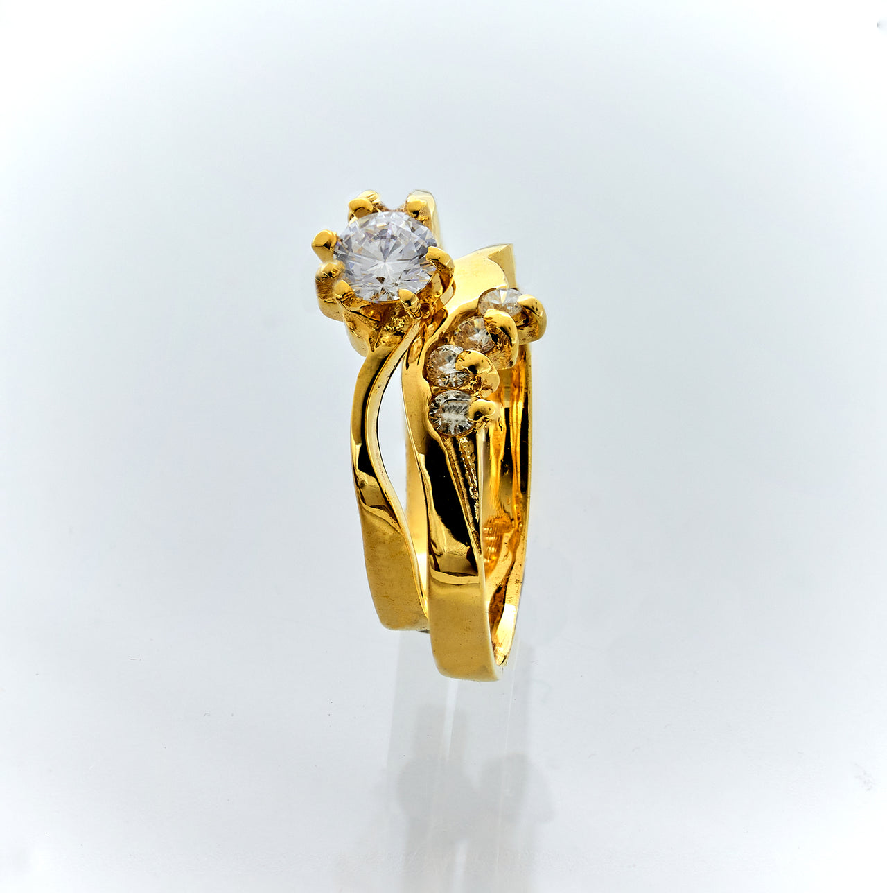 Anillos de Compromiso para Mejeres en Oro 10k, Entrelazados.