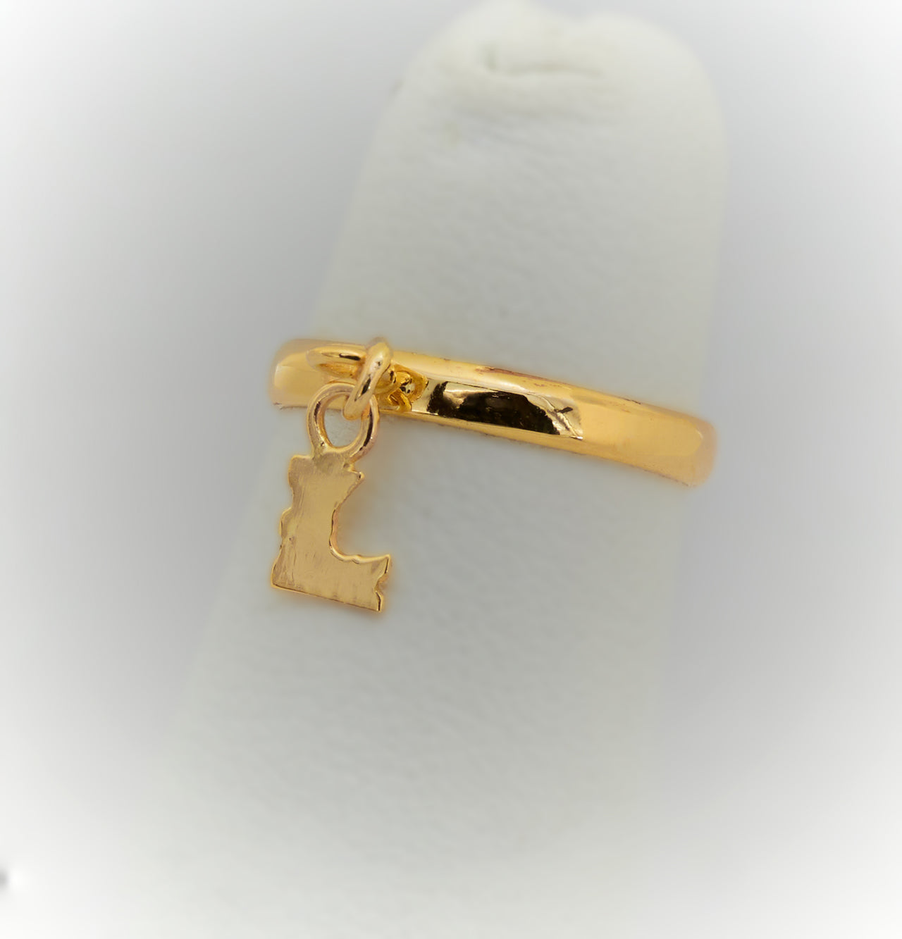 Anillos con Letra o Inicial Colgando sobre el Dedo para Mujer