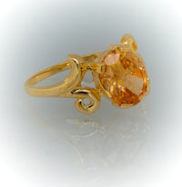 Anillo para Mujer en Oro 10k con Piedra Ovalada