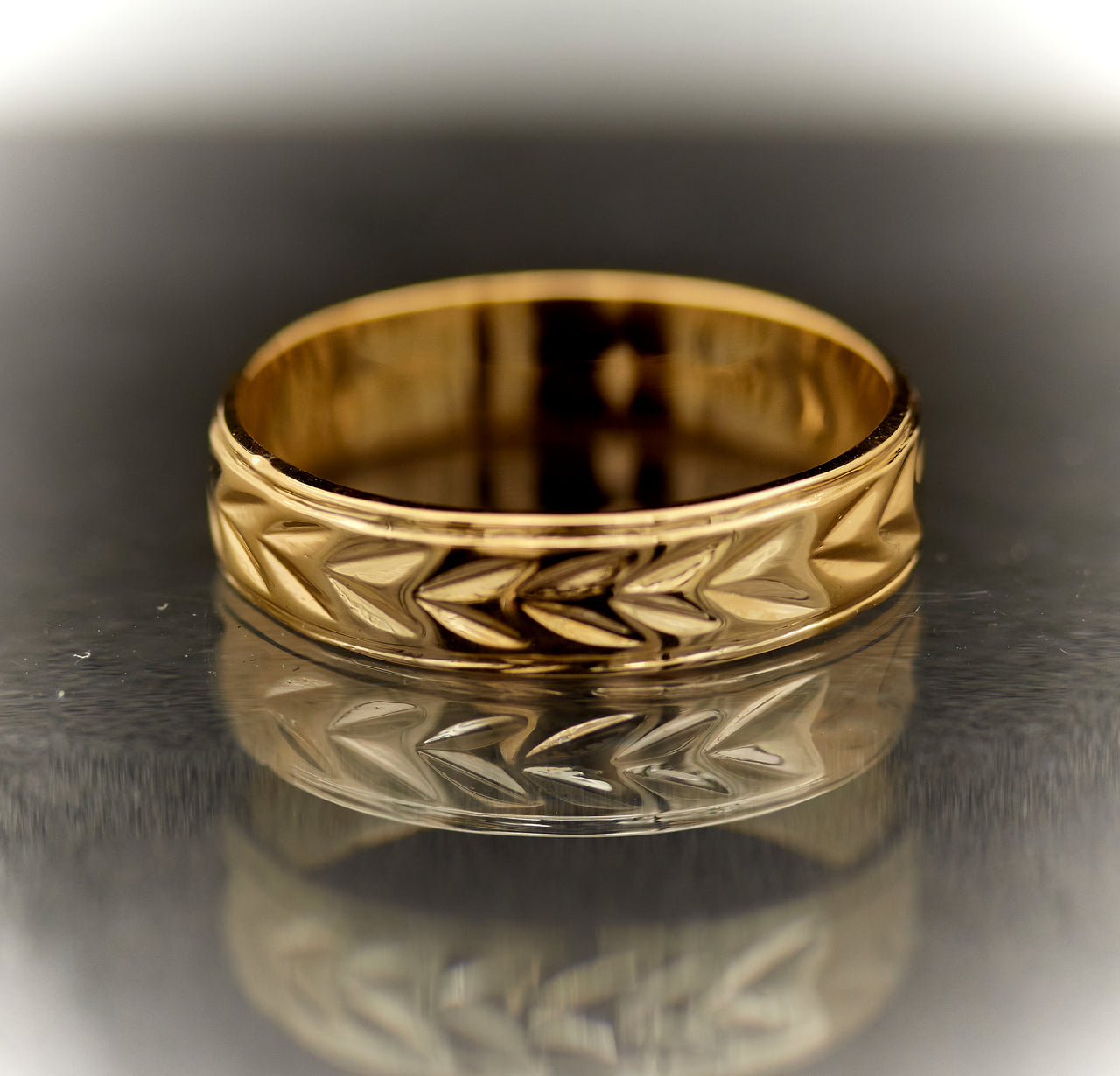 Anillo de Compromiso de Oro 10k o 14k para Hombre, Estilo Alianza con Diseños