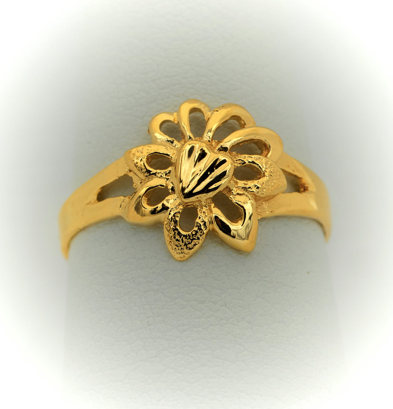 Anillo Flor de oro 5