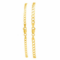 Dos pulseras de oro para mujer con eslabones cubanos, una delgada y otra de mayor grosor.