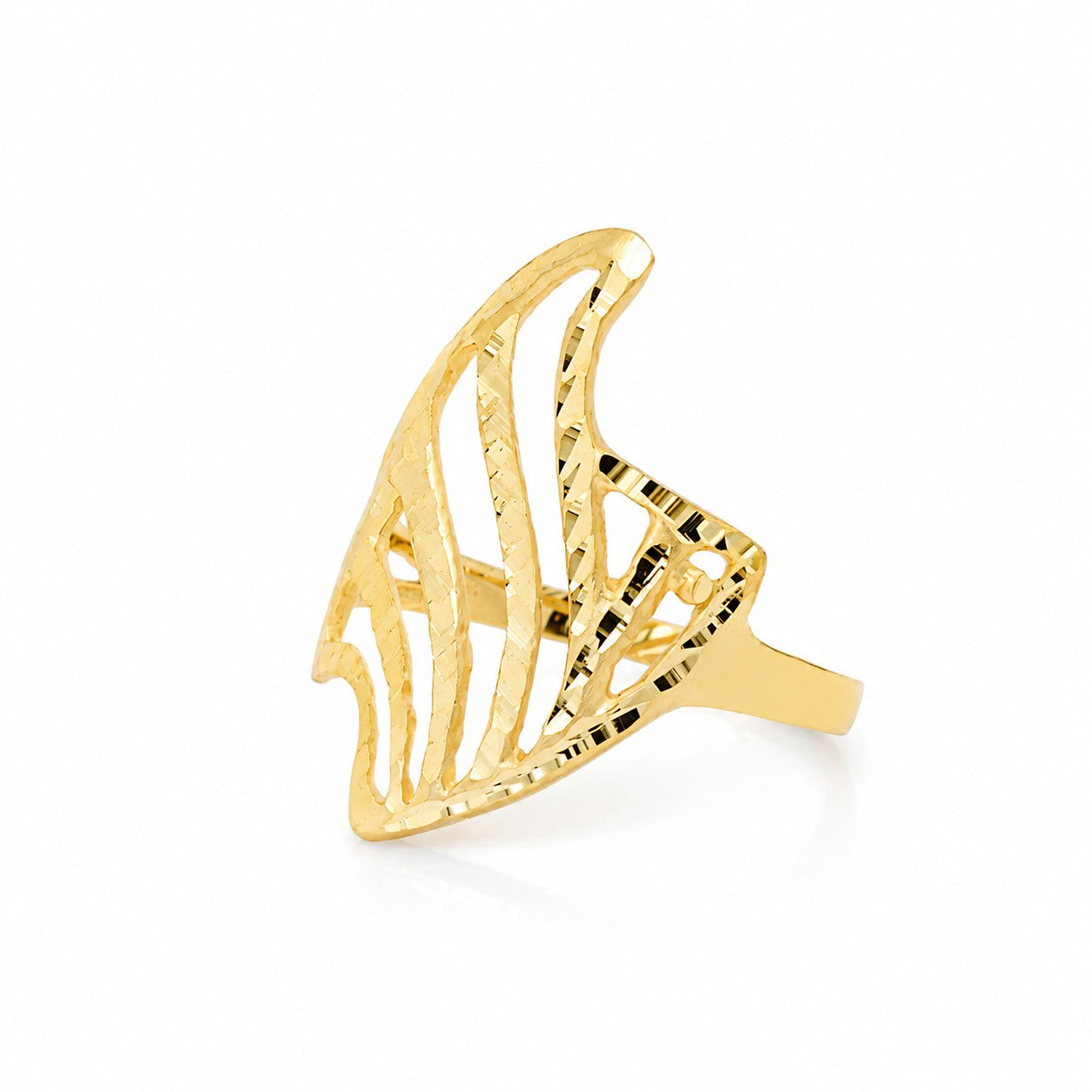 Vista lateral del anillo doble punta de oro para mujer, mostrando su diseño alargado, banda sólida y cortes de brillo.