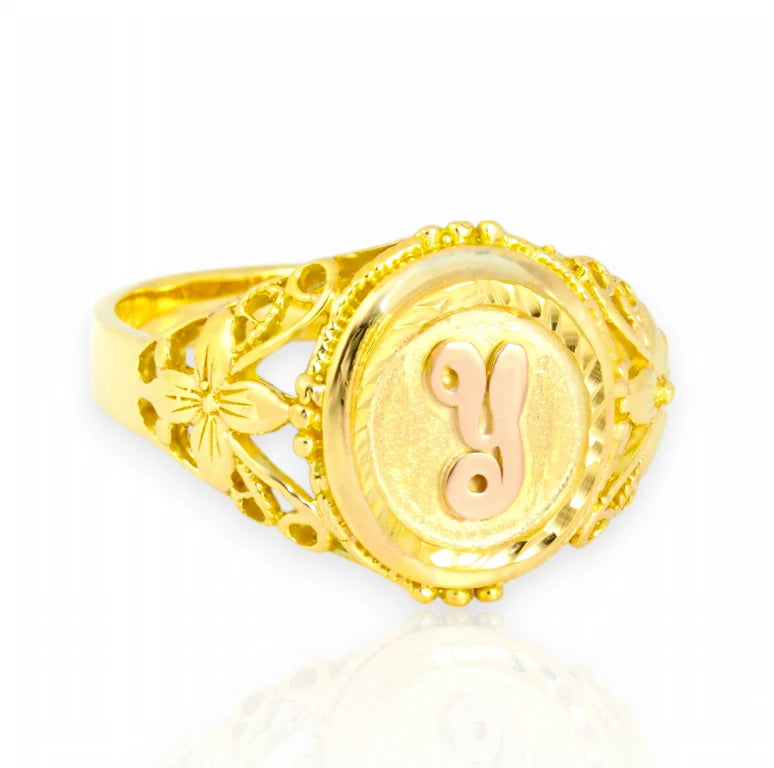 Anillo con letra al relieve personalizado, oro amarillo y rosado