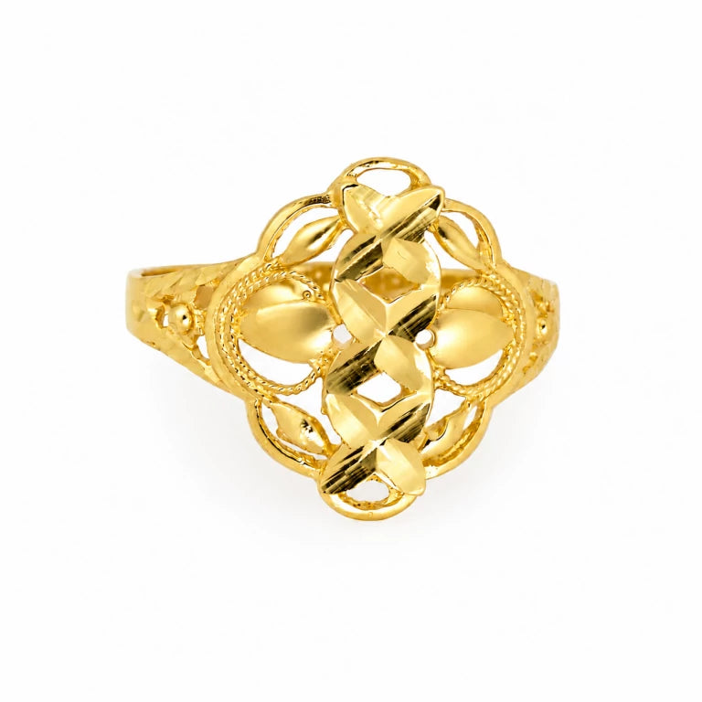 Vista de perfil de anillo de oro para mujer mostrando el diseño calado y los laterales trabajados.