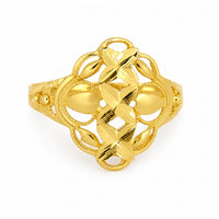 Anillo de oro amarillo texturizado con diseño de hojas caladas, joya elegante y moderna para mujer.