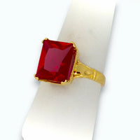 Anillo con piedra roja