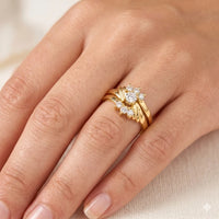 Set de anillos de compromiso para damas, en el dedo anular de una mujer