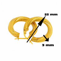Aretes argollas de oro 10k satinadas de 22 mm con textura brillante y medida de 3 mm.