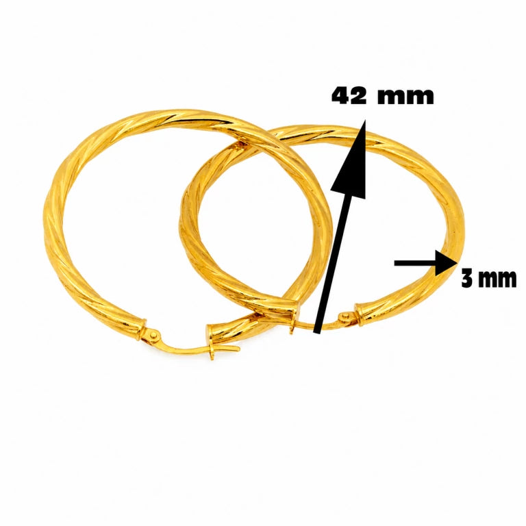 Aretes argollas torcidas de oro de 3x42 mm con textura trenzada y acabado elegante.